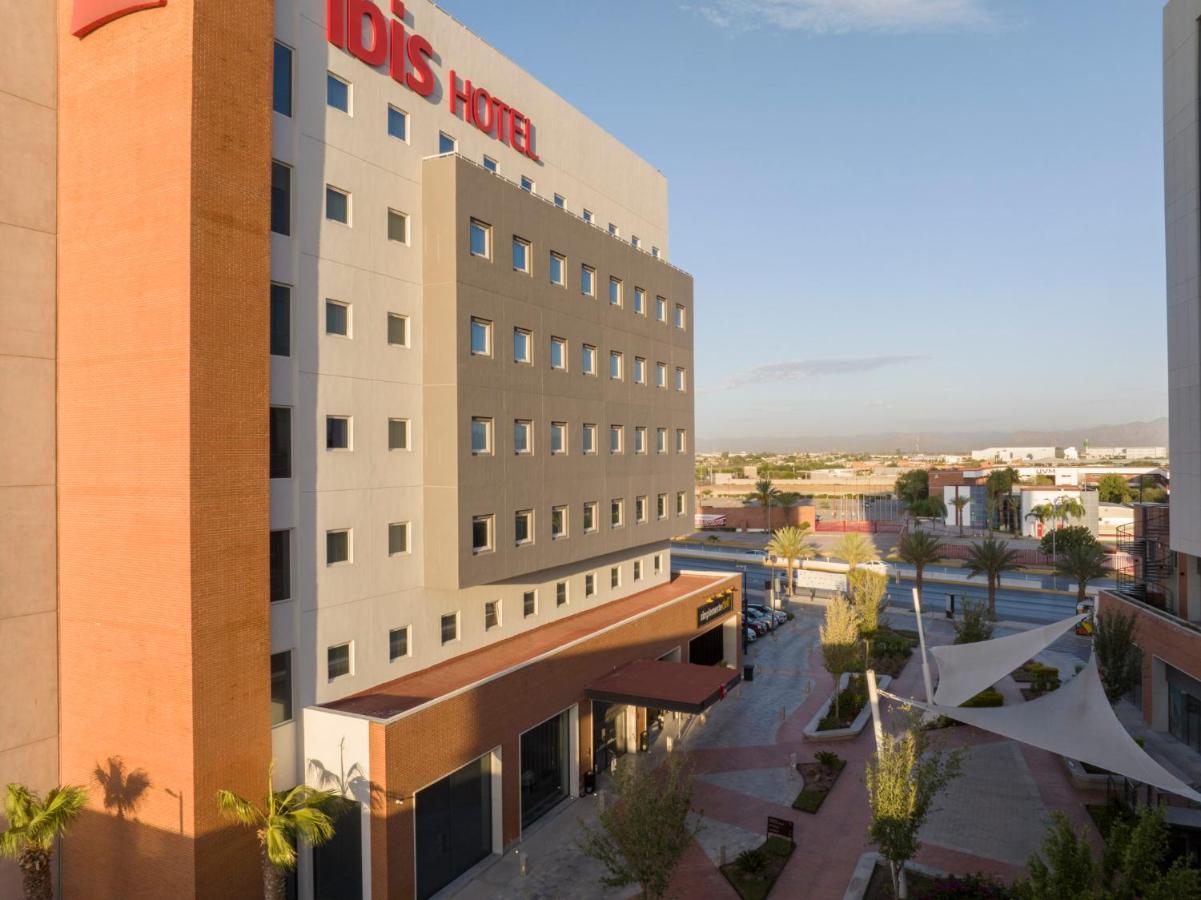 Ibis Torreon Hotel Exterior photo
